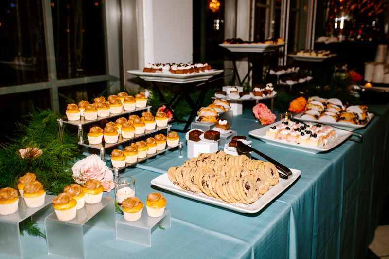 DeEtta's Bakery – Naperville