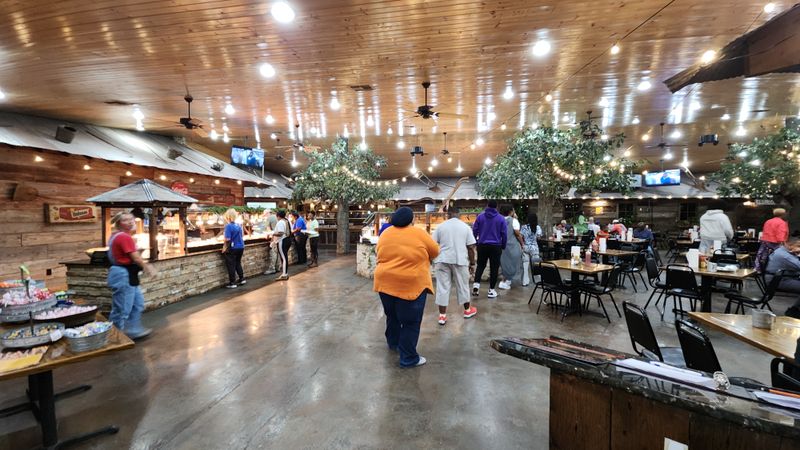 Berry's Seafood & Catfish House – Magee, Mississippi