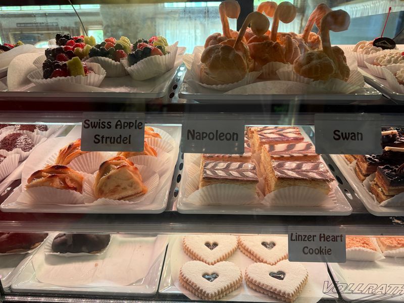 Apple Strudel with Vanilla Sauce