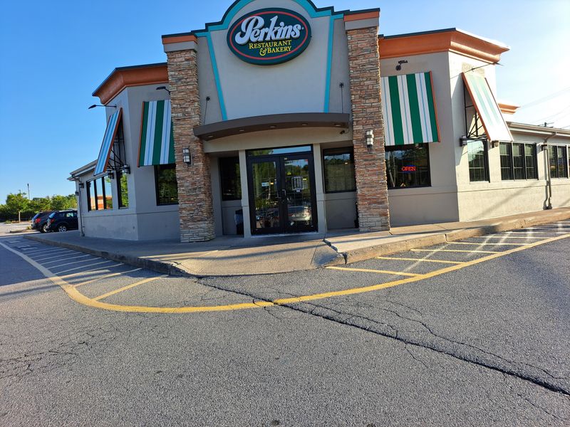 Perkins American Food Co. – Applewood Bacon and All-Day Breakfast