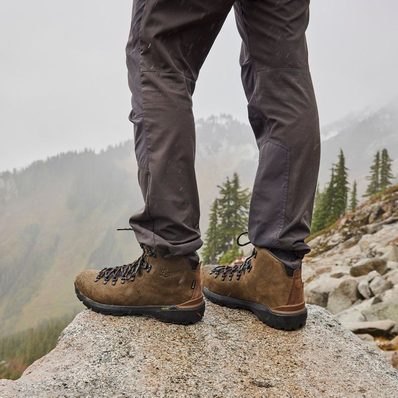 Danner Mountain 600