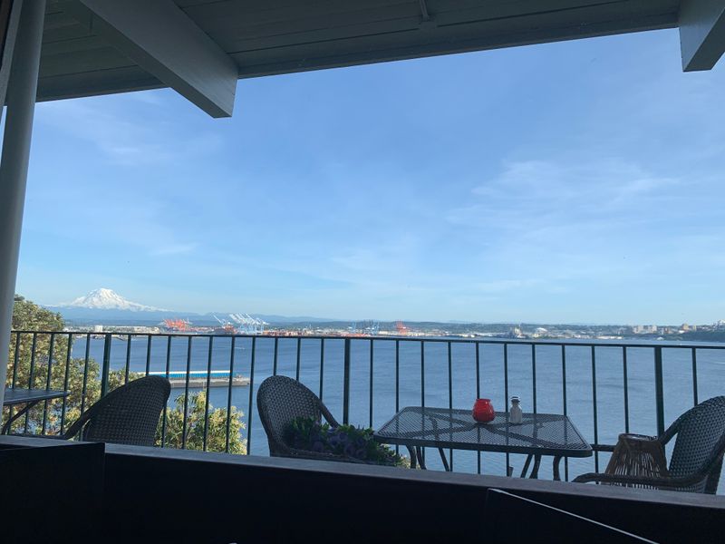 The Cliff House (Tacoma – Commencement Bay & Puget Sound)