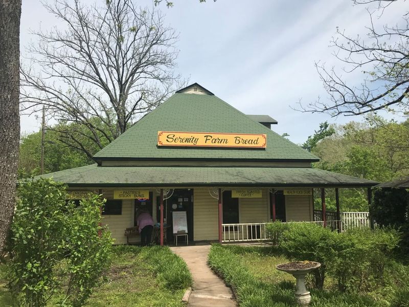 Serenity Farms Bakery – Leslie