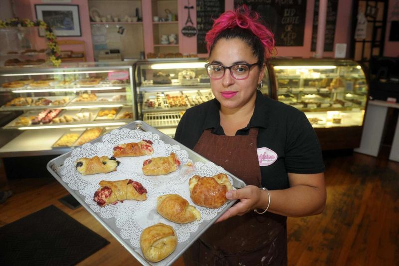 Marjolaine Pastry Shop – New Haven