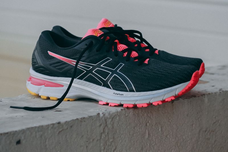 ASICS GT-2000 Series