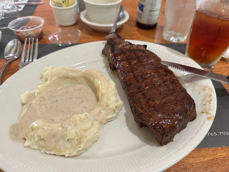 Beef House Restaurant – McCook