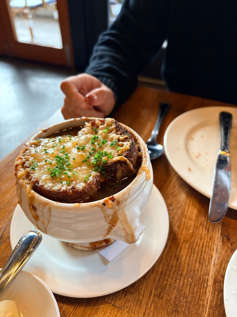 Onion Soup That Wins Hearts