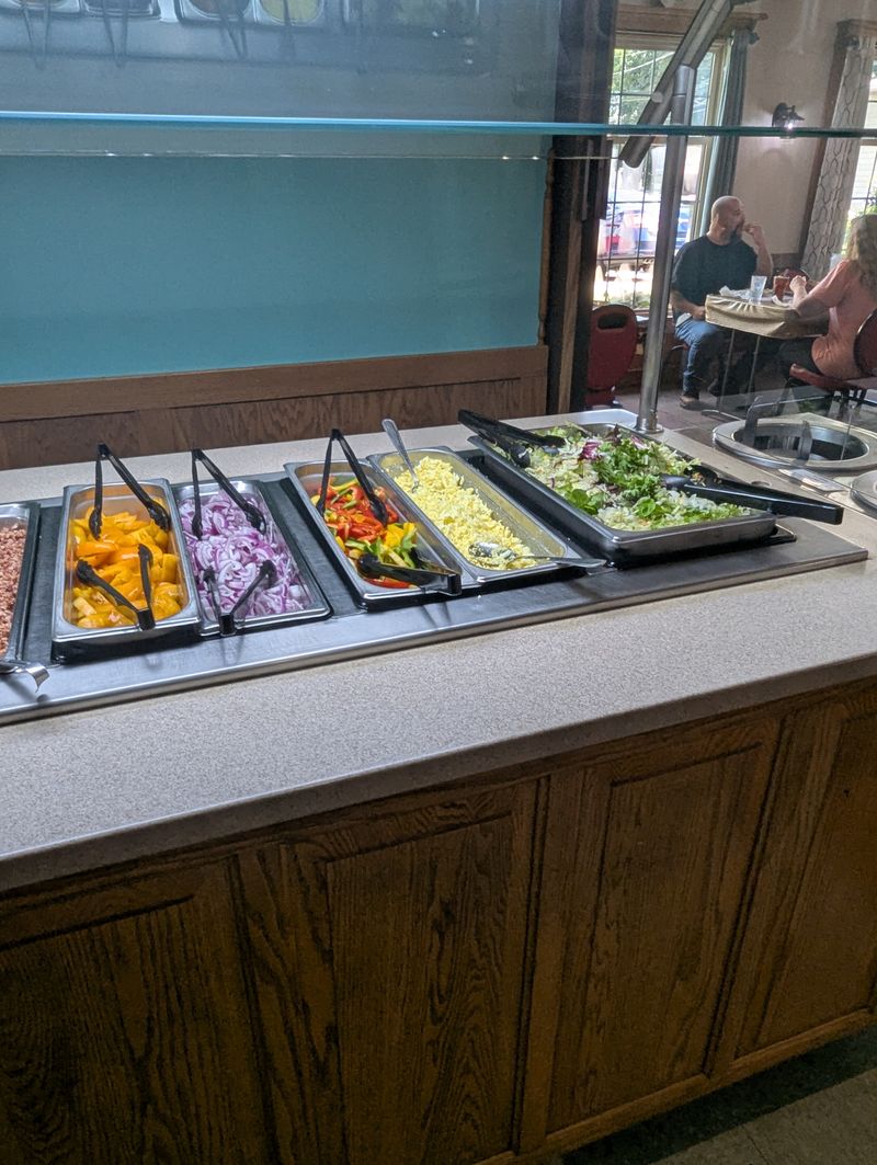 Crisp and Fresh Salad Bar