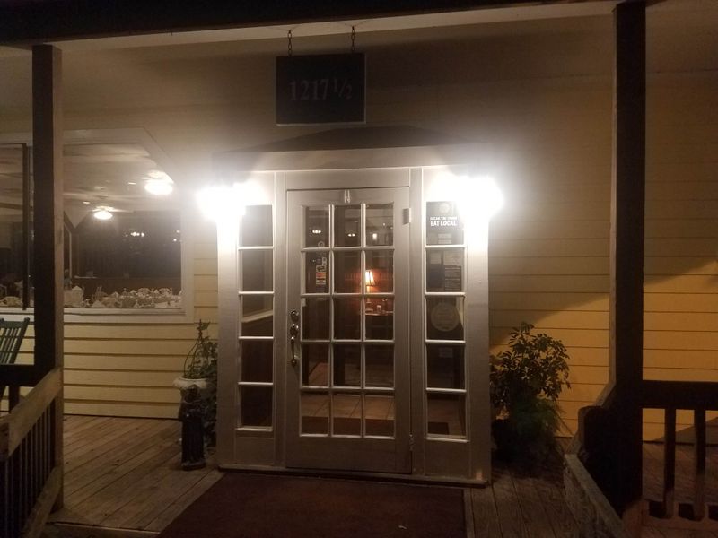 Anthony's Steak & Seafood (Ocean Springs; ~15–20 min)