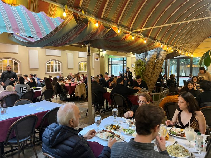 Raffi's Place (Glendale)