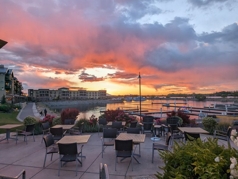 Anthony's at Columbia Point (Richland – Columbia River)