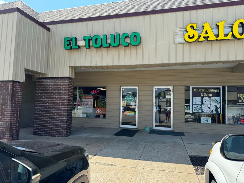 El Toluco Taqueria & Grocery – Manchester (St. Louis County)
