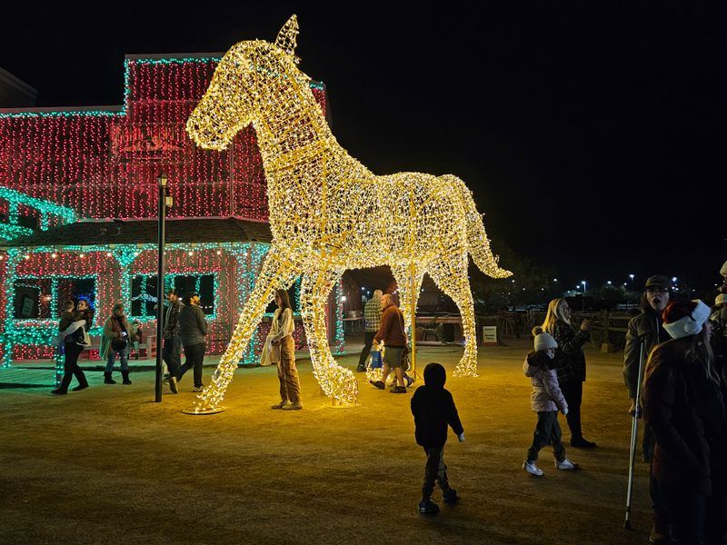 Old Town Scottsdale After Dark: Luminarias and Local Charm