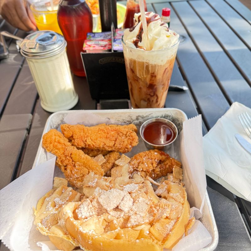 Iced Coffee and Cold Brew