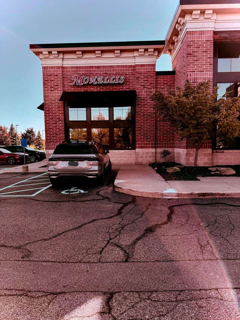 Monelli's Garlic Breadsticks