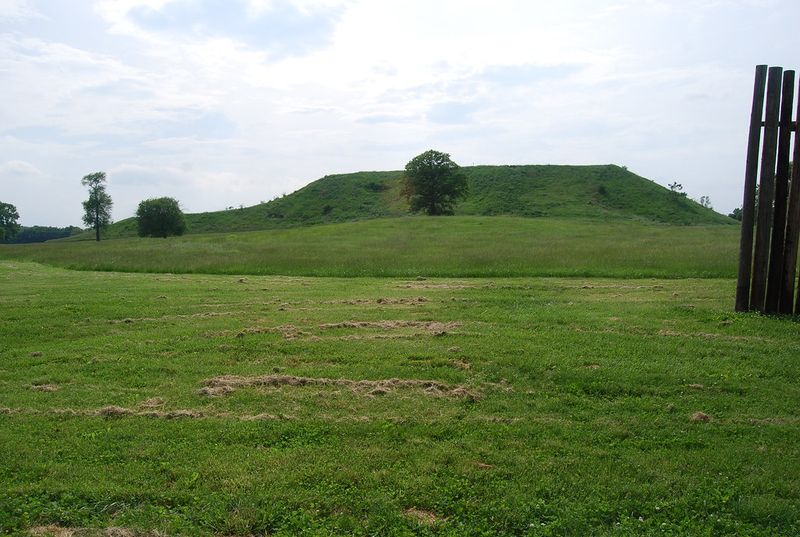 Cahokia's Monks Mound (Mississippi River Valley)