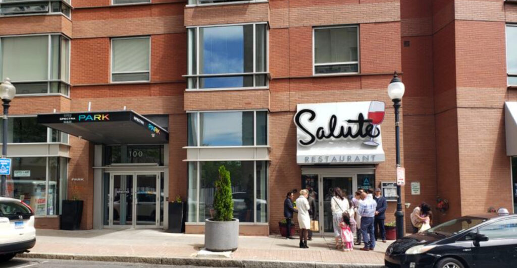Connecticut Spot Serving Cheesy Garlic Bread That Guests Call Their Must-Order Item