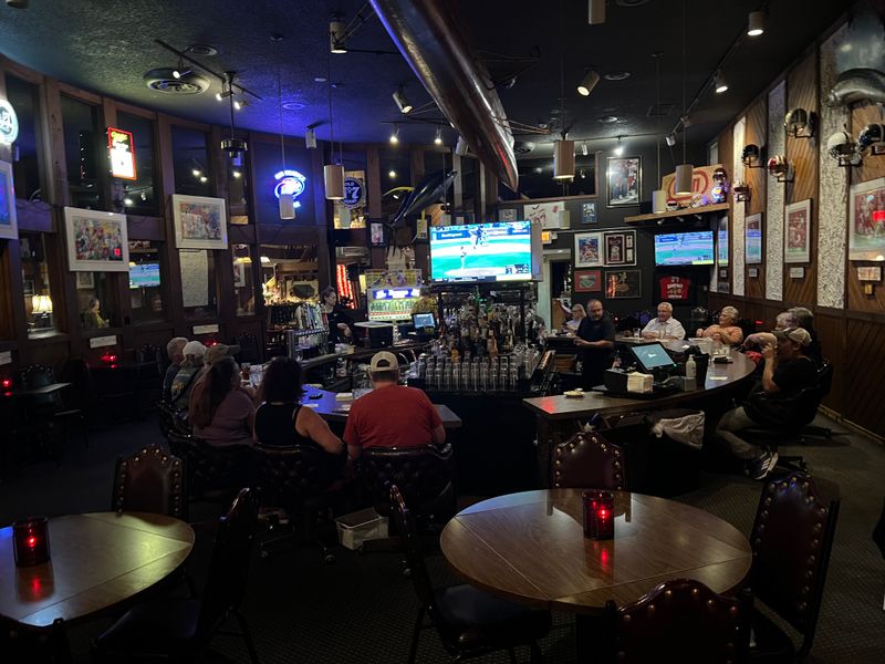 Misty's Restaurant & Lounge – Lincoln