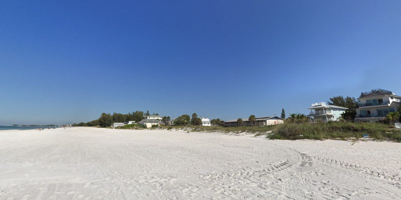 Pine Avenue Boutiques and Bicycles