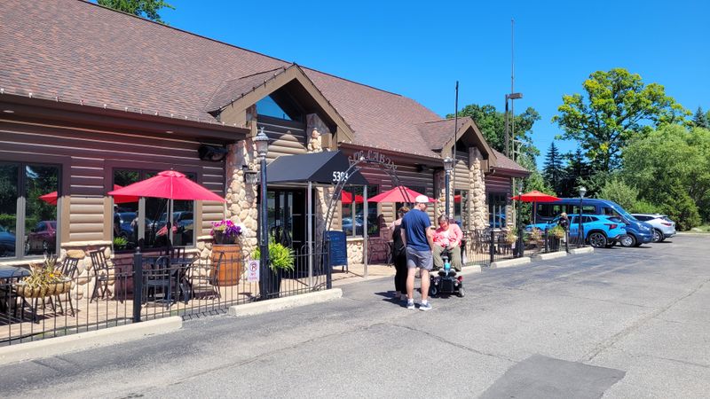 Log Cabin - Howell, MI
