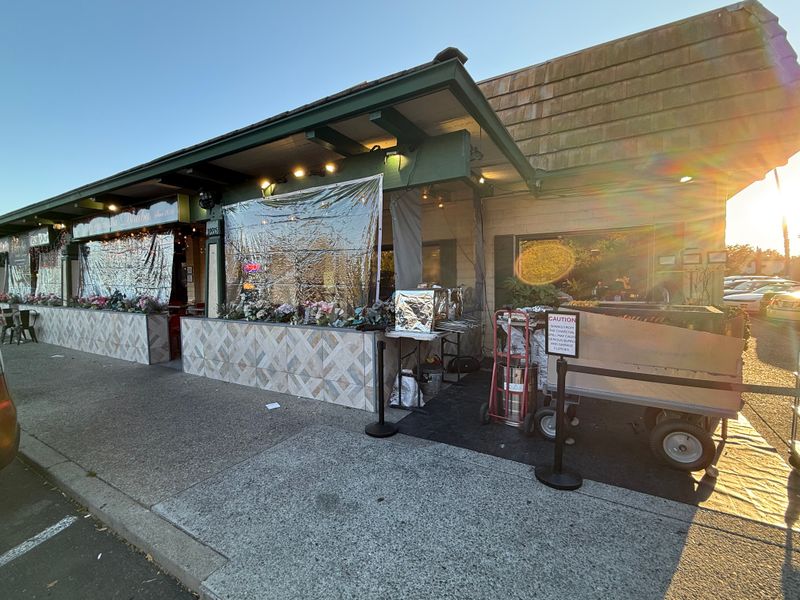 Keeku Da Dhaba (Delhi-style grill & rolls)