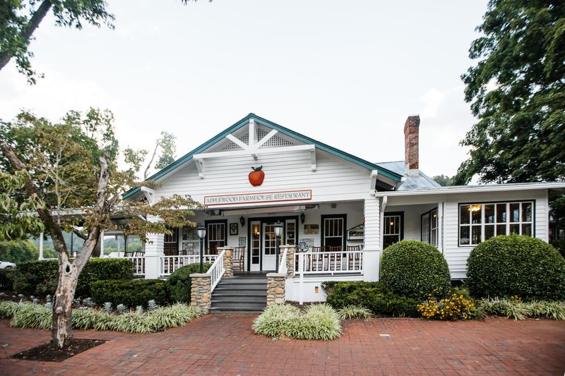 Applewood Farmhouse Restaurant