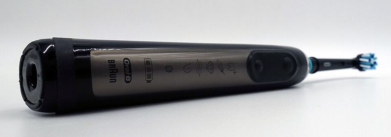 Luxe Toothbrush / Skincare Gadget (viral beauty tech)