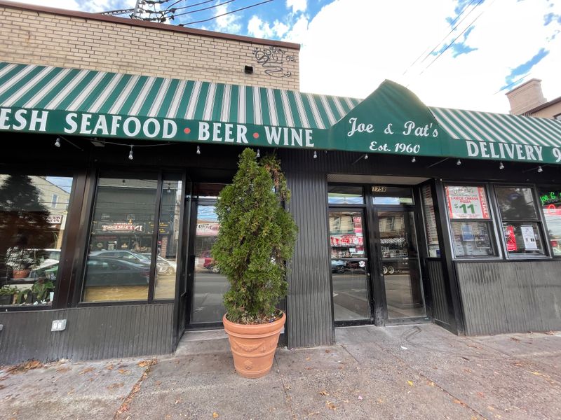 Joe & Pat's (Staten Island)