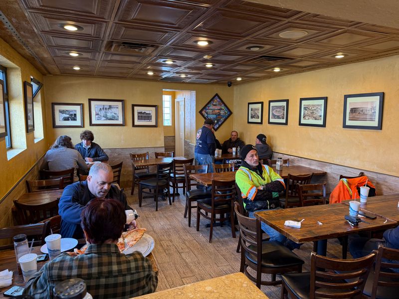 New Park Pizza – Queens' Charred-Edge Slice Institution