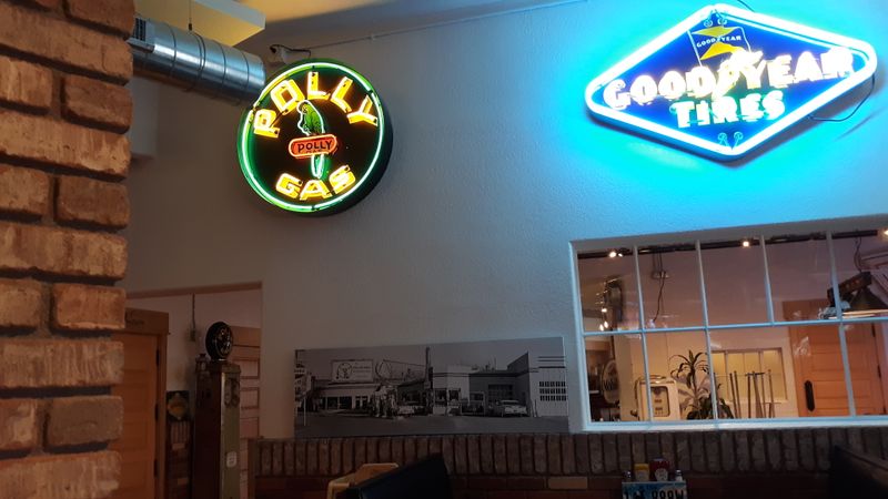 Yellowstone Garage Bar, Grill & Venue