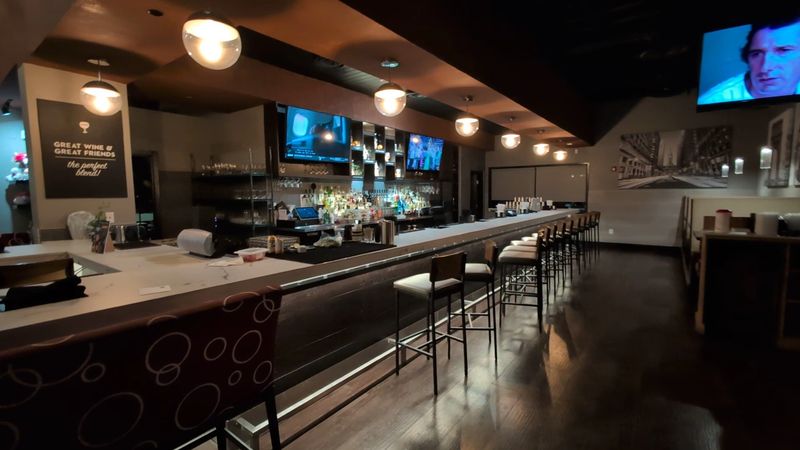 Ambiance And Seating Vibes