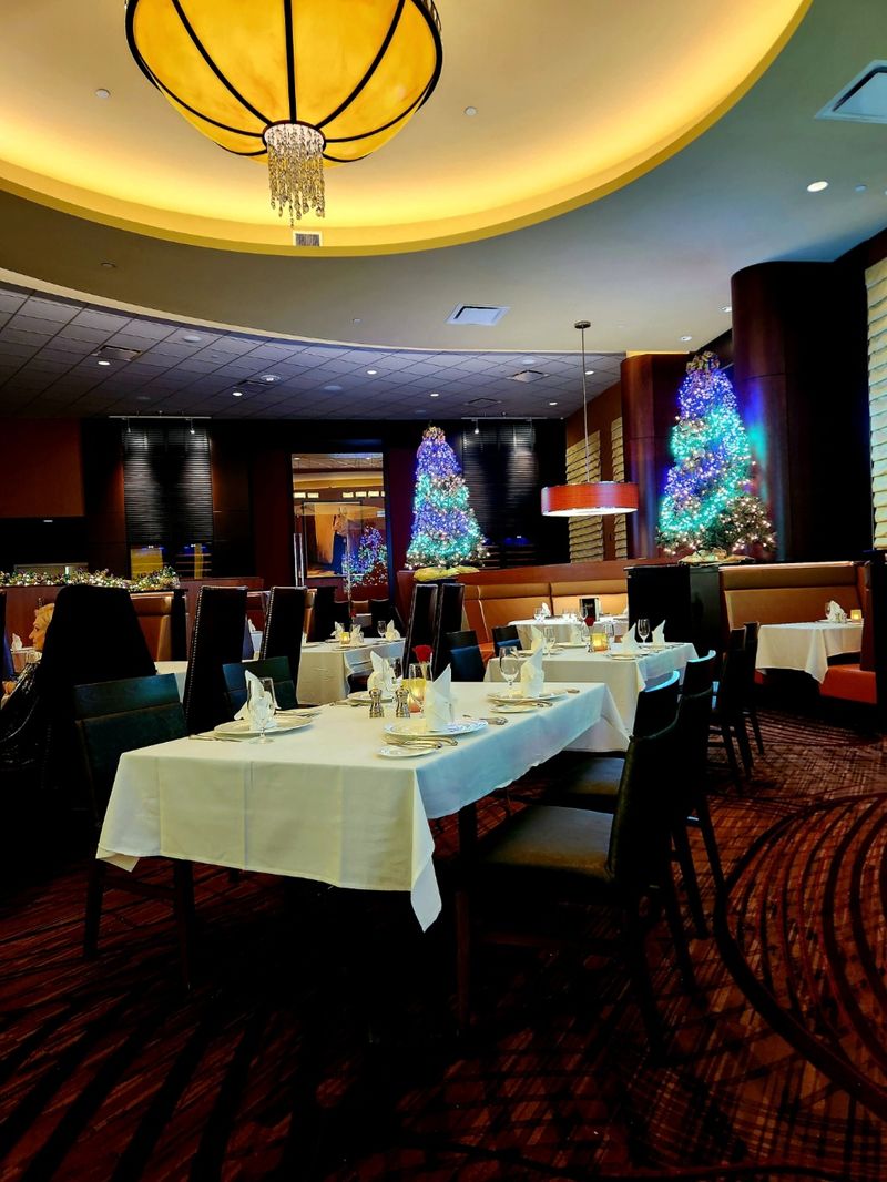 Scarlet's Steaks & Seafood – Scarlet Pearl (D'Iberville; ~5–10 min from Biloxi)