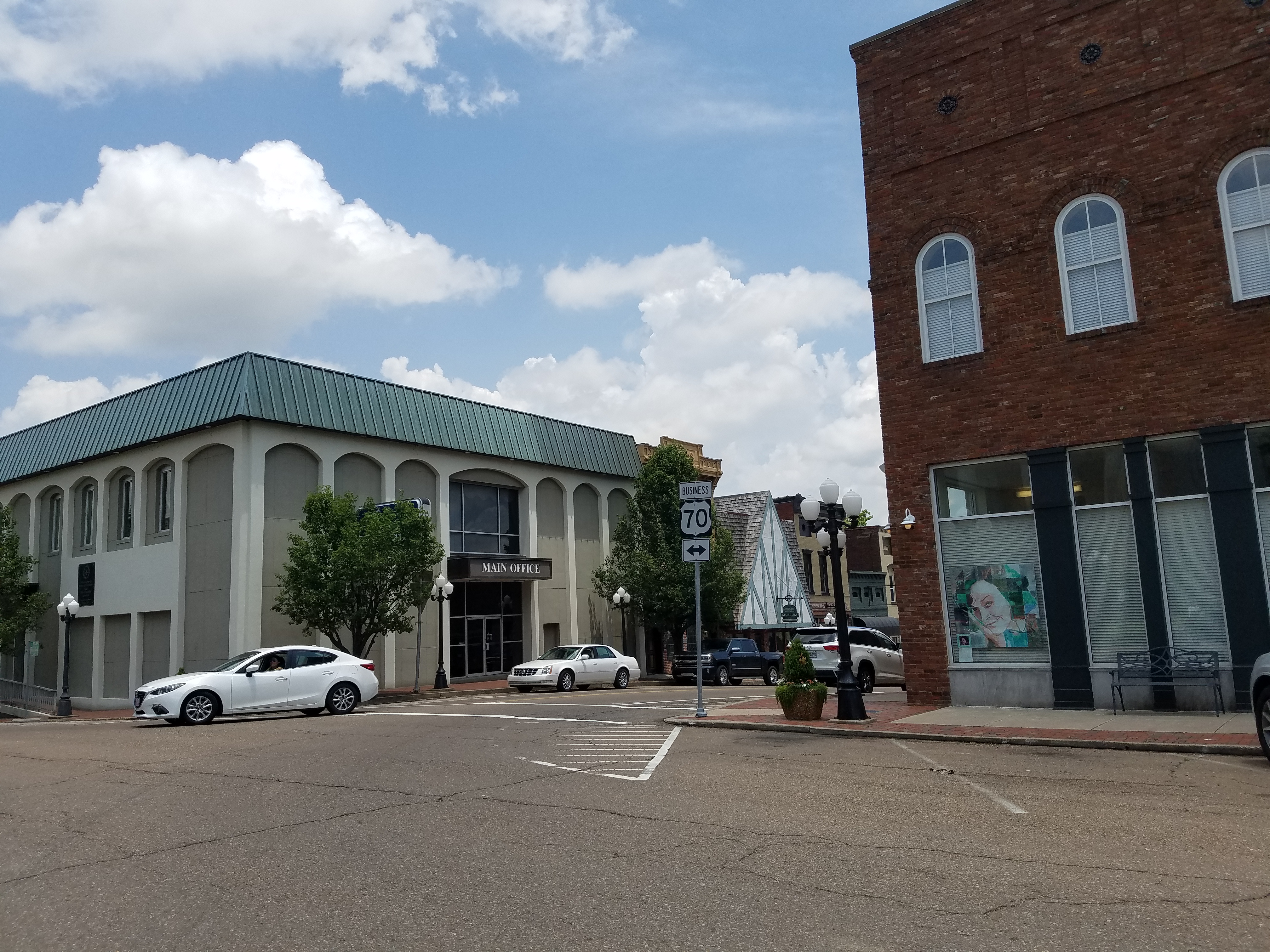 Practical Day Trips and Regional Access