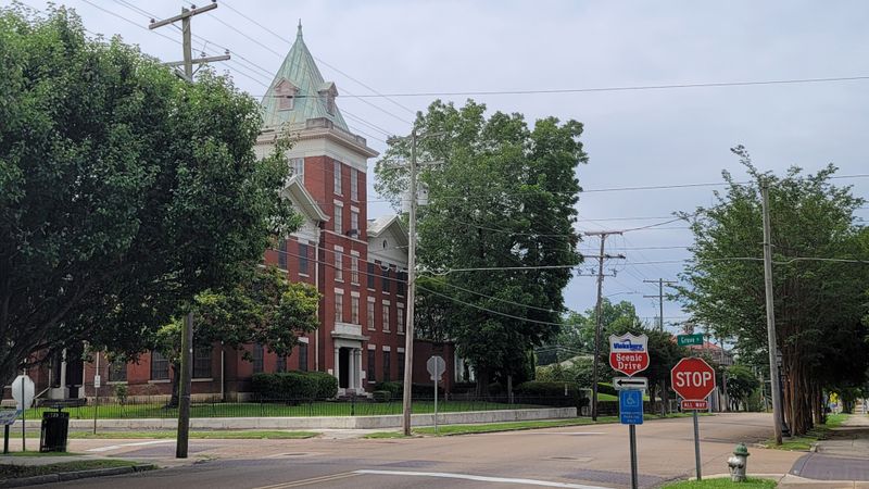 Make a Day Trip to Natchez - Pair Two Bluff Towns for One Epic Loop