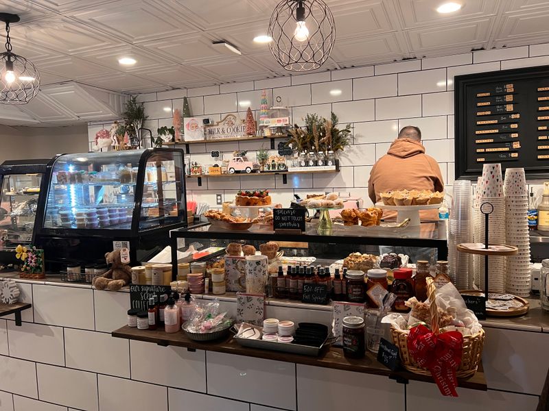 Plate & Pour - Jefferson City