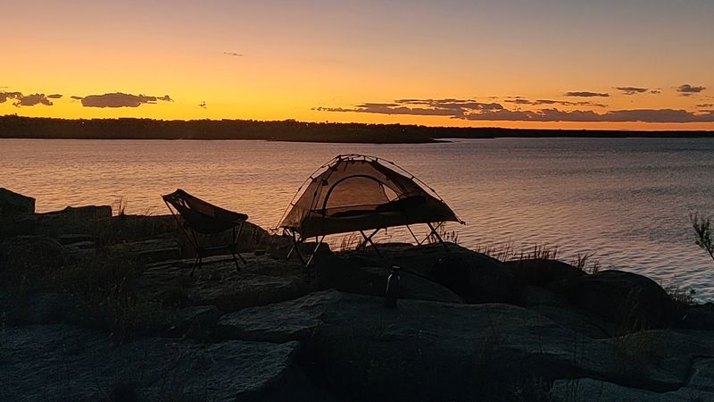 Easy Lakefront Boondocking