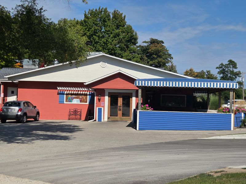 Weekend Brunch At Pearl's