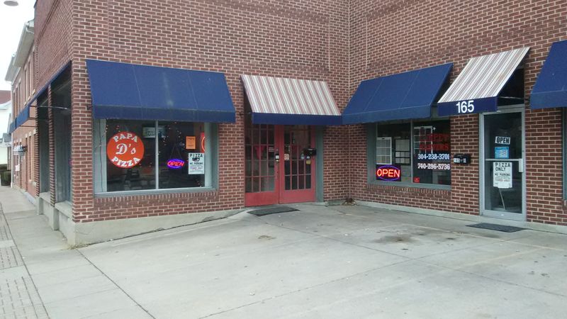 Local Eateries & Dining