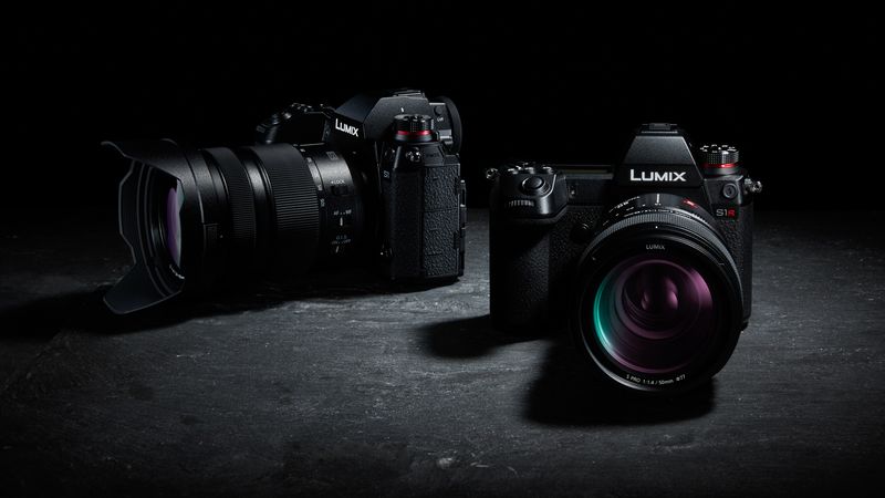 Panasonic Lumix S1R