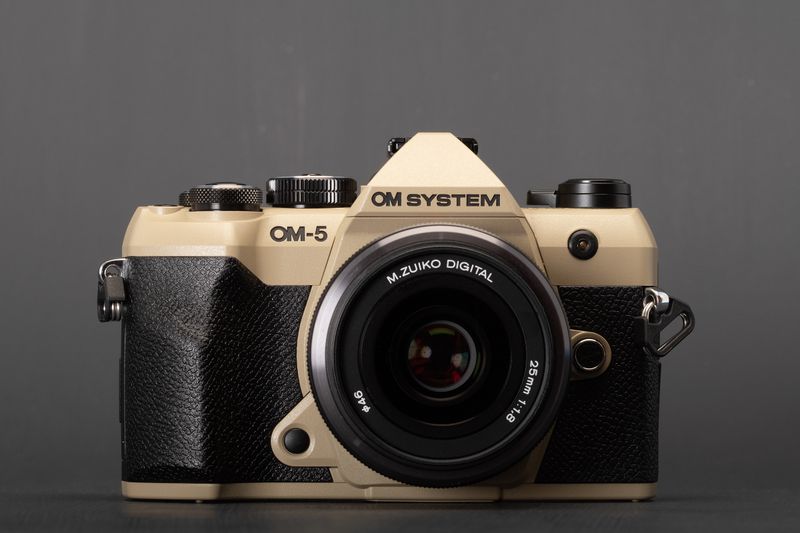OM SYSTEM OM-5: small, rugged, dependable