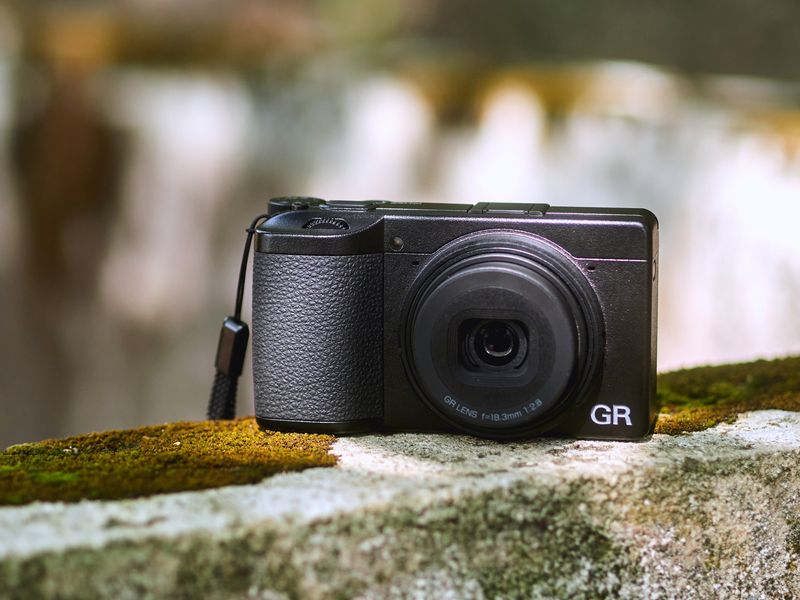 Ricoh GR IV