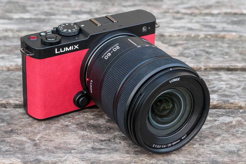 Panasonic LUMIX S9