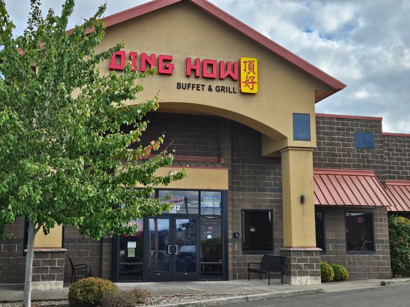 Ding How Buffet & Grill – Albany
