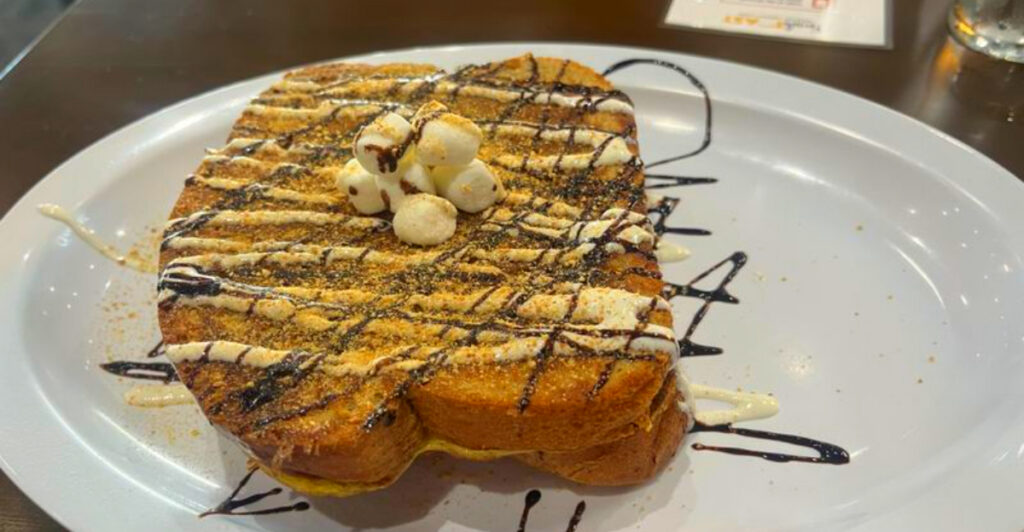 Georgia’s Tiniest Café With French Toast Worth a Cross State Road Trip
