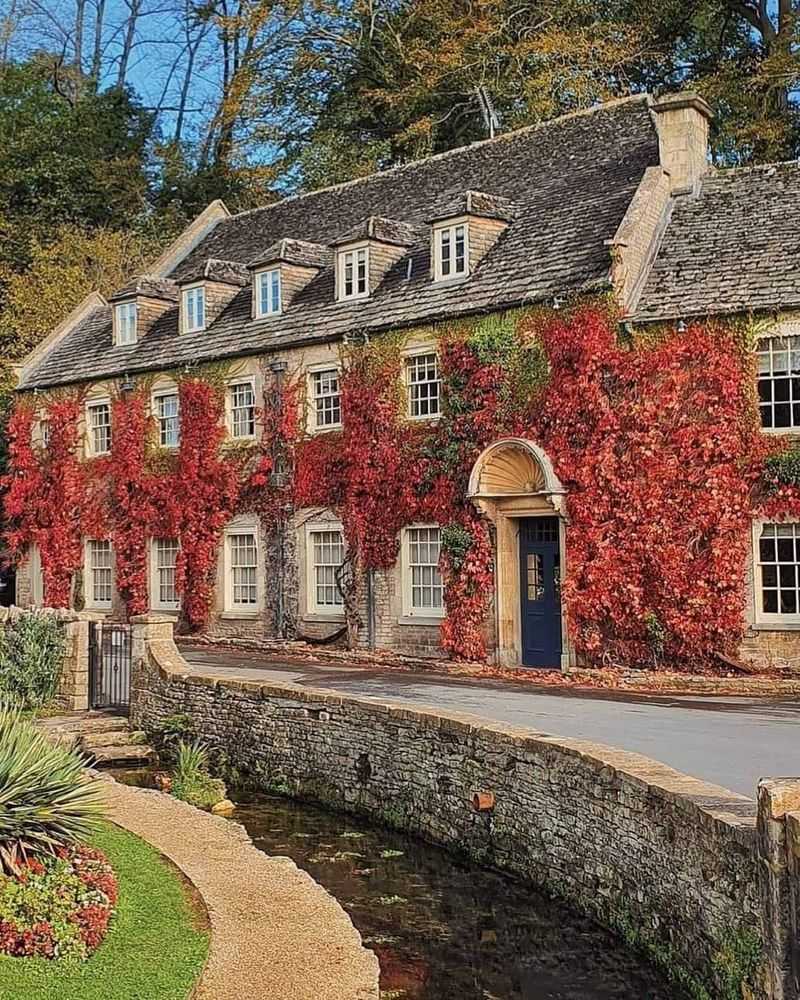 Bibury, England – Honey-Stone Cottages in the Cotswolds