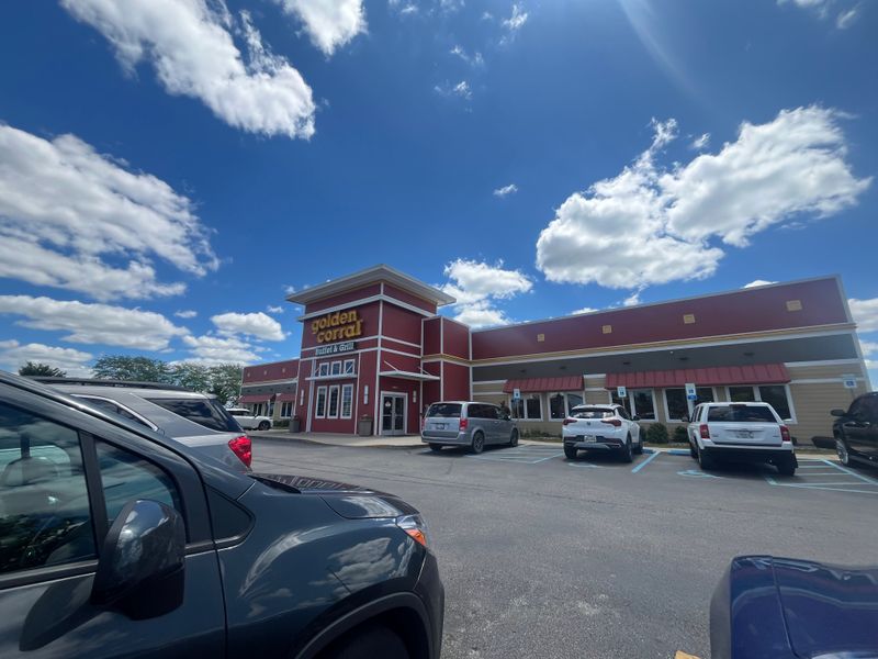Golden Corral Buffet & Grill (Saginaw)