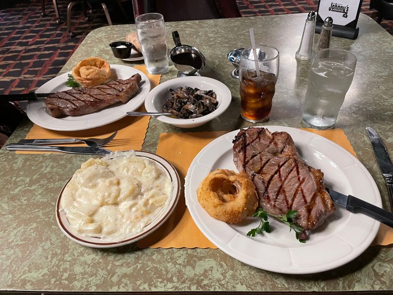 Johnny's Café (Omaha)