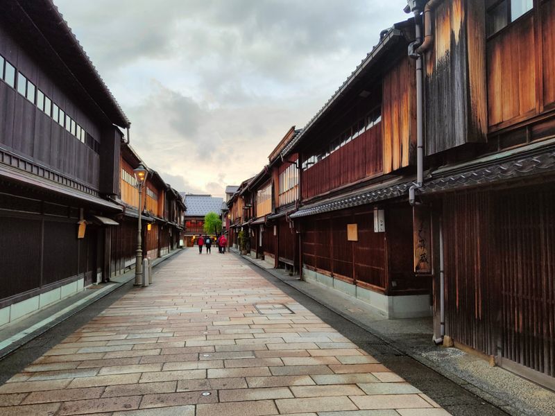 Kanazawa — Edo Culture Without the Crowds