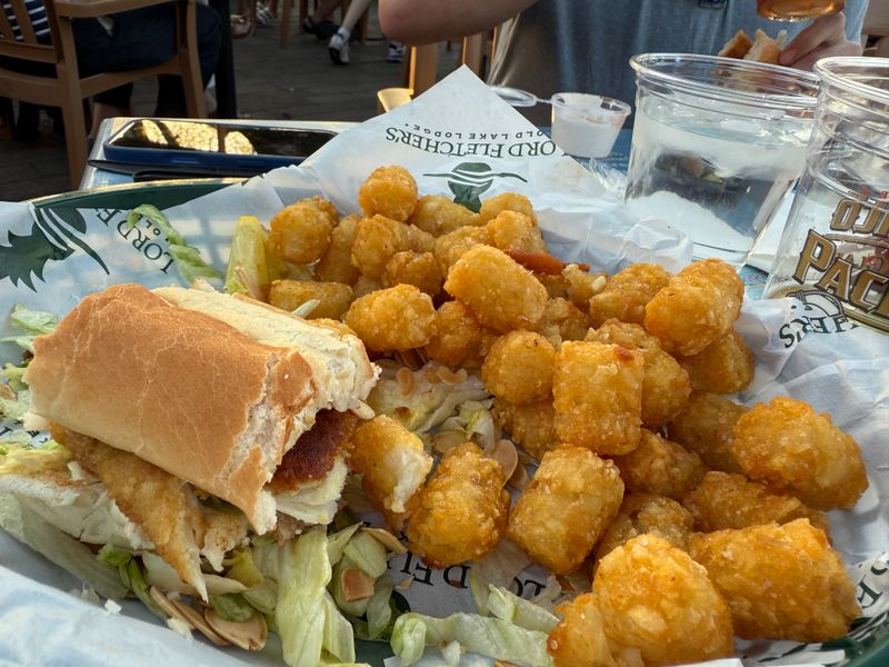 Lord Fletcher’s Old Lake Lodge – Spring Park