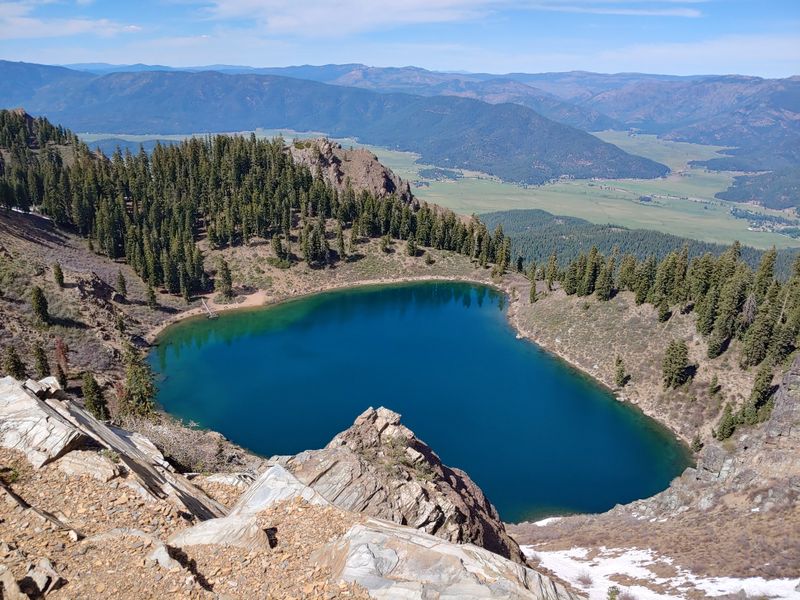 Lakes Basin Loop Hikes